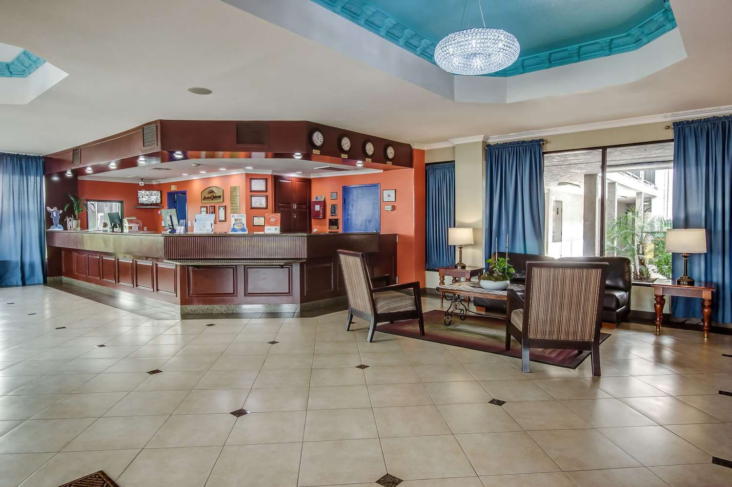 Howard Johnson By Wyndham Reseda Hotel & Suites Los Angeles Exterior photo